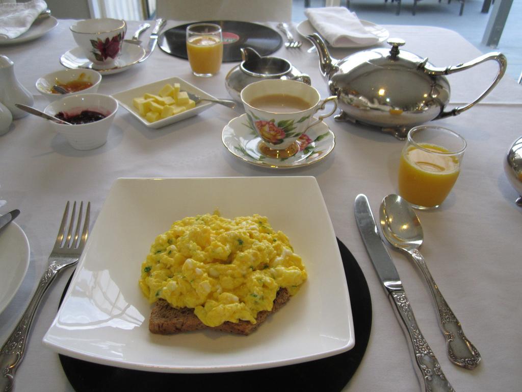 Be My Guest Bed & Breakfast New Plymouth Exteriér fotografie